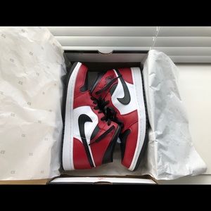 Air Jordan 1 Mid Chicago Size 10